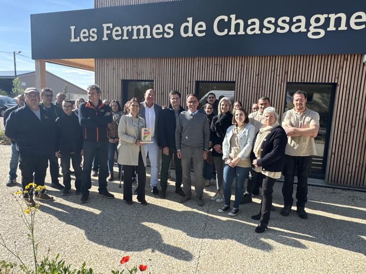 Les Fermes de Chassagne ont fait visiter leur site aux représentants du Réseau Pour l'Emploi de la Charente et à une dizaine de demandeurs d'emploi.