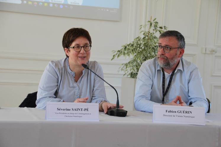 Le nouveau site vise à une meilleure compréhension des enjeux liés au numérique et à la fibre.