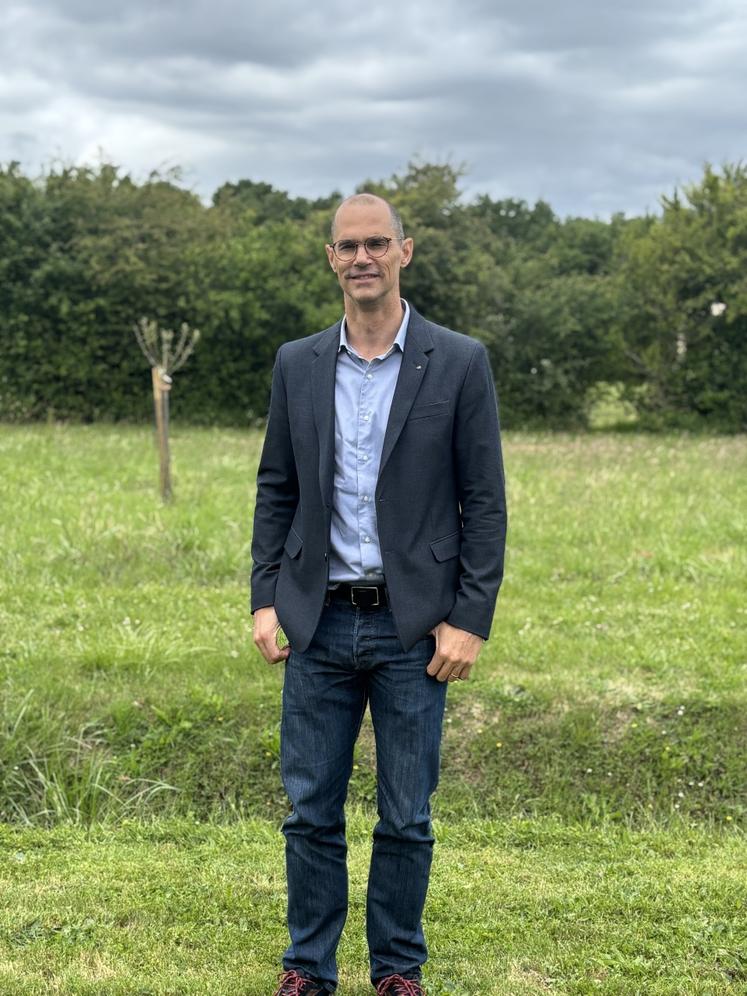 Romain Mesnil est directeur territorial de la Vienne pour Orange.