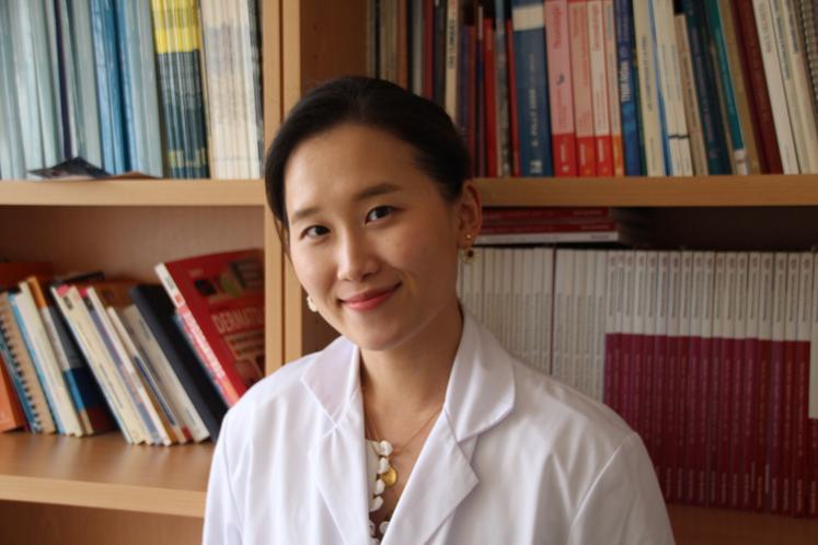 La docteure Da-Hee Pitaud en dermatologie au CHU de Poitiers est à l'initiative de cette journée de dépistage des cancers de la peau pour toutes les personnes des métiers de l'agriculture.