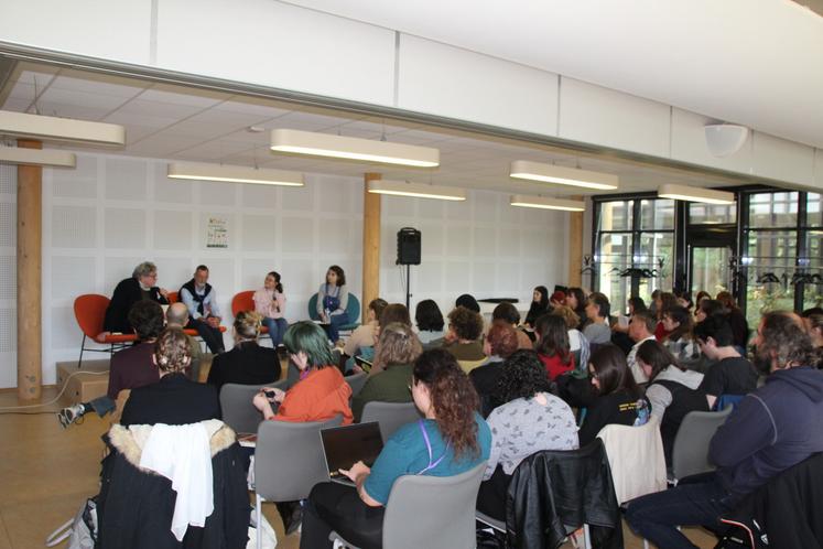 Des professionnels du livre ont suivi la journée organisée par les étudiants de Poitiers.