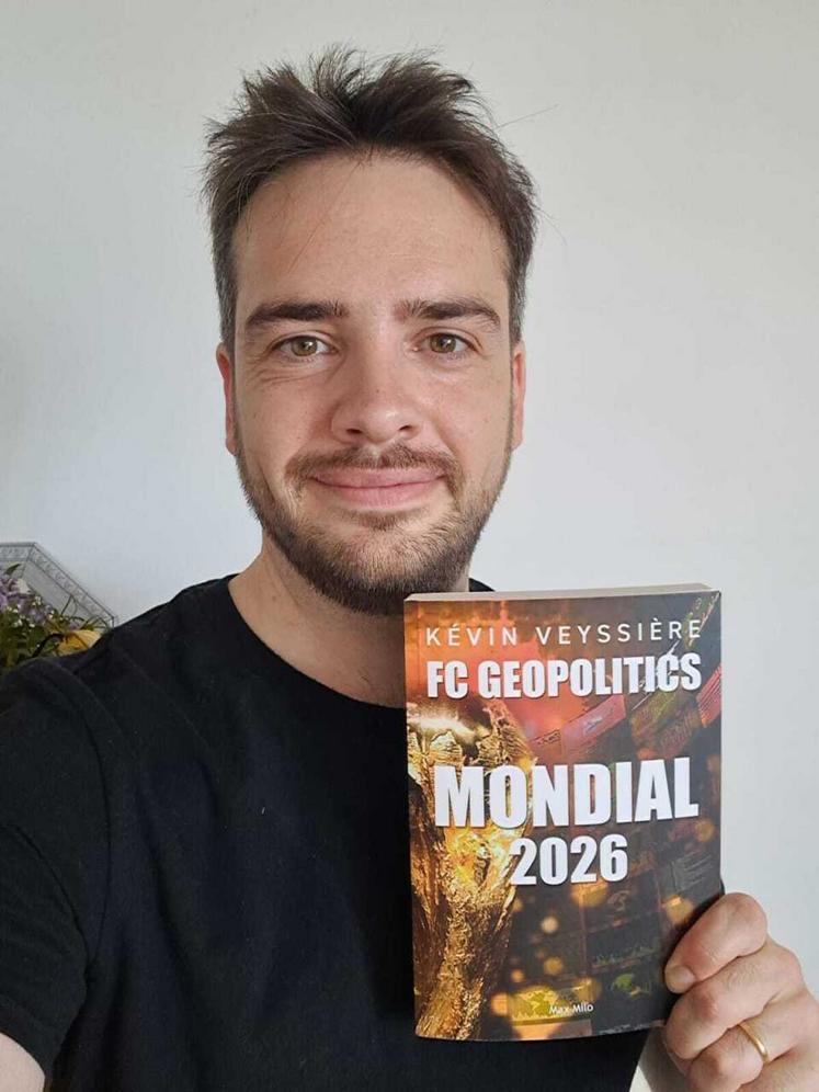 Kevin Veyssière présente son nouvel ouvrage, « FC Géopolitics : Mondial 2026 ».