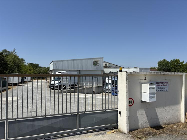 L'abattoir de Chalais a fermé définitivement ses portes. Une partie des apporteurs sera reprise par l'abattoir de Montguyon.
