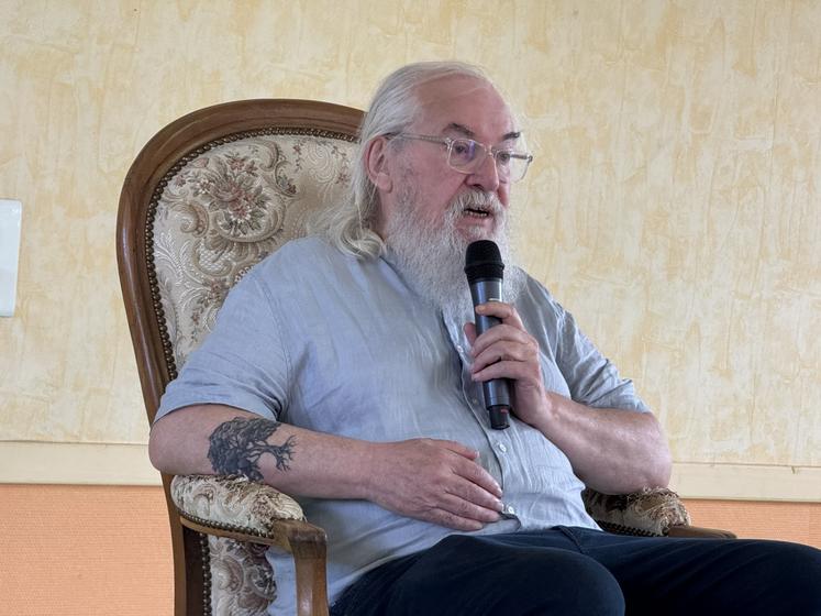 Hervé Le Bouler, forestier et écrivain, a présenté sa vision de la forêt du futur.