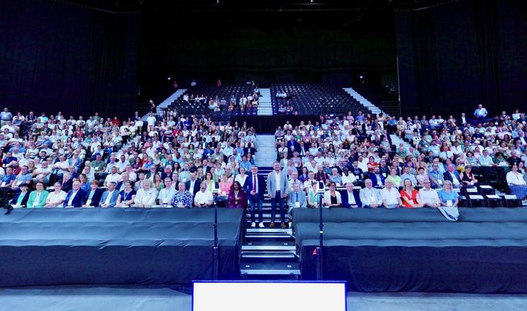 Plus de 1 200 élus ont participé à la journée.