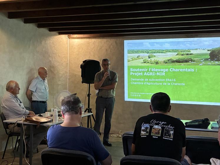 Jacques-Yves Guerlesquin a présenté le projet Agri-Nir concernant l'acquisition d'un analyseur de fourrage portatif.