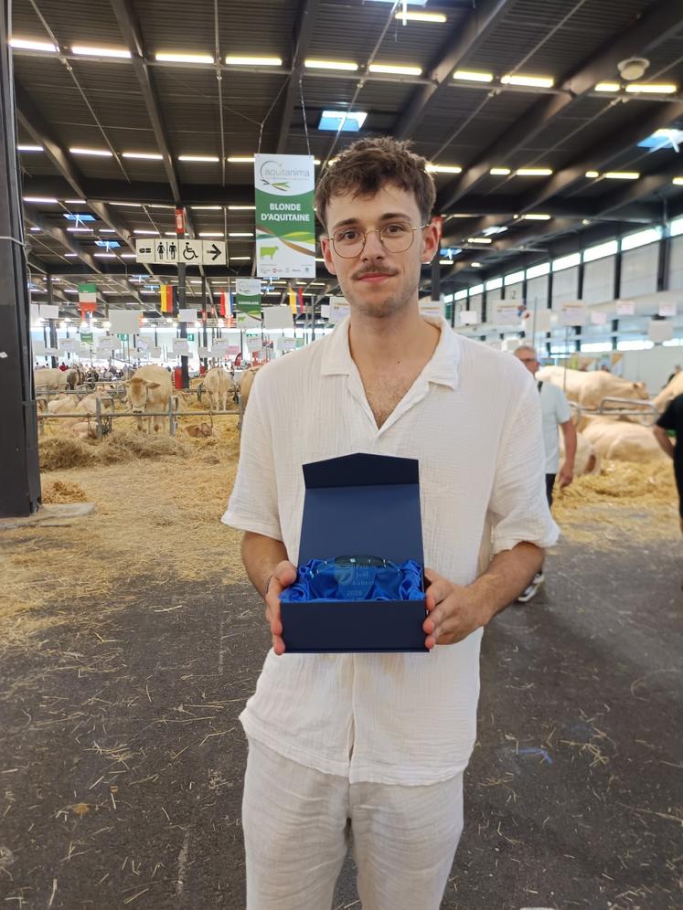" Mon angle a été de parler de la microbiologie comme une solution novatrice qui permet de pallier à la problématique des antibiotiques dans les élevages."