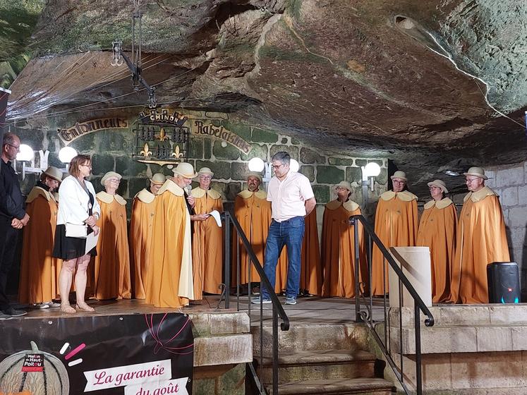 Le lancement de la campagne s'est fait à Chinon, en partenariat avec l'AOP des vins de Chinon.