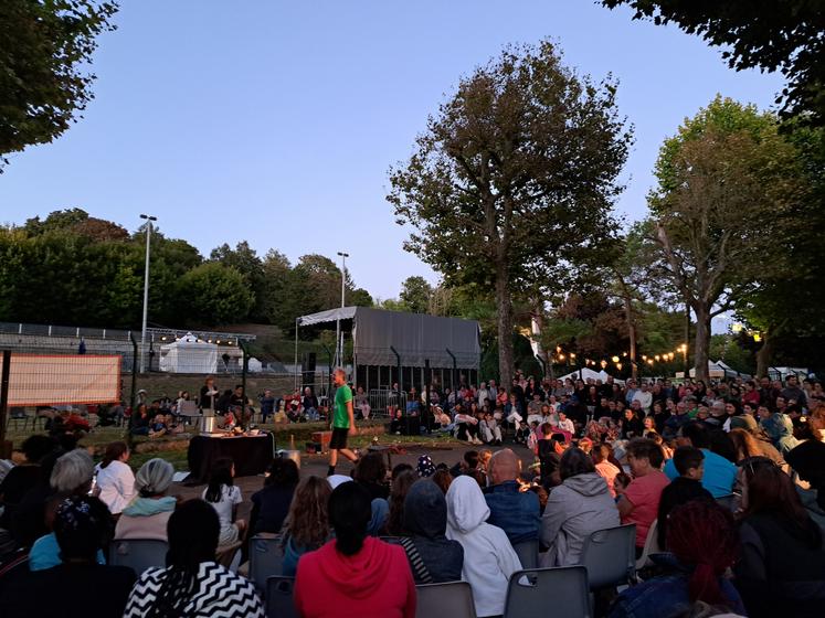 Certaines animations se déroulent aussi en soirée.