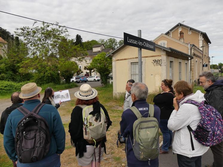 L'Office de Tourisme Sud Vienne Poitou propose des " Échappées Ferroviaires ".