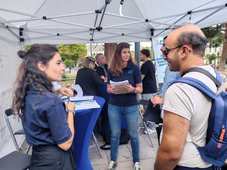 Il y avait de nombreuses opportunités de rencontres avec les entreprises.