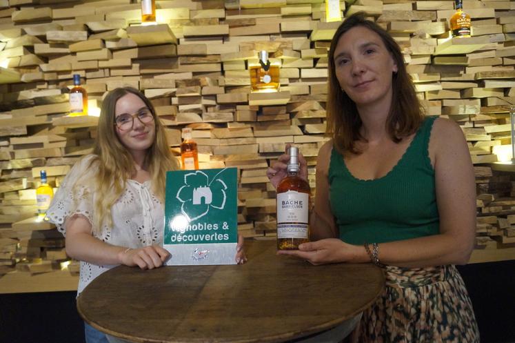 De gauche à droite : Carla Fegli et Claire Ronsin.