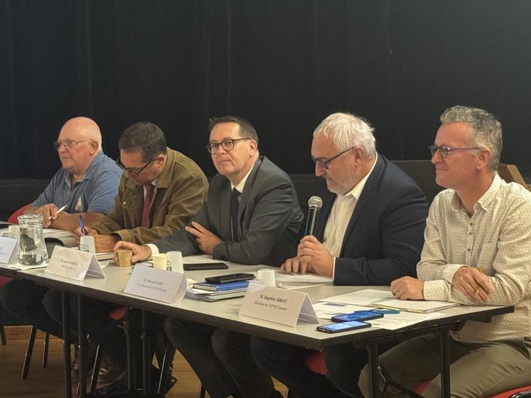 Face aux défis liés à l'eau et aux effets déjà perceptibles du changement climatique sur le bassin versant de la Charente, près de 140 acteurs du territoire se sont réunis le 18 septembre à Jarnac, à l'occasion du comité de suivi du programme Charente 2050, organisé par l'EPTB Charente.