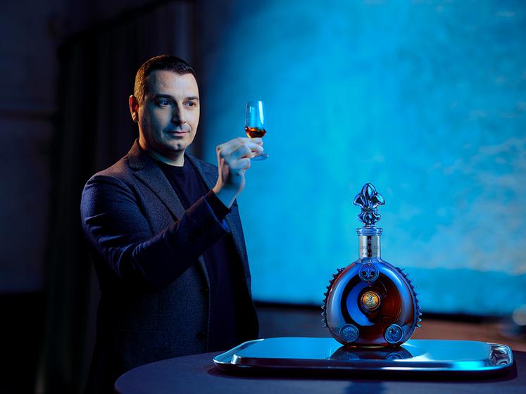 Le maître de chai Baptiste Loiseau, créateur de l'assemblage.