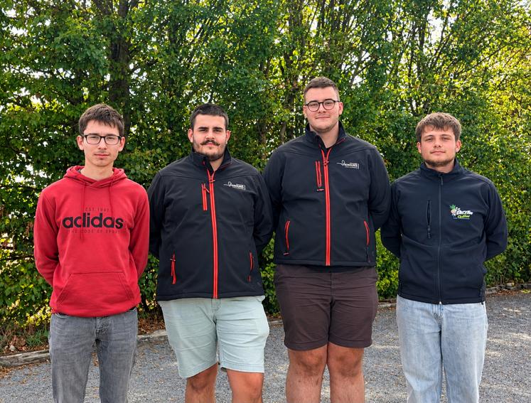 Louis Gemot, Thomas Vezien, Jack-Yves Mehée, Mathéo Mounier sont élèves au lycée de Venours.