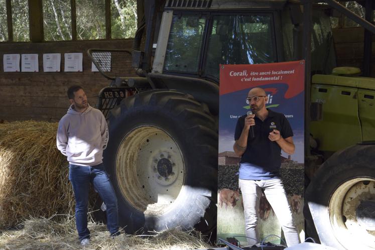 Kévin Charret et Paul Souchet, de Gènes Diffusion, ont présenté leur outil de suivi de reproduction.