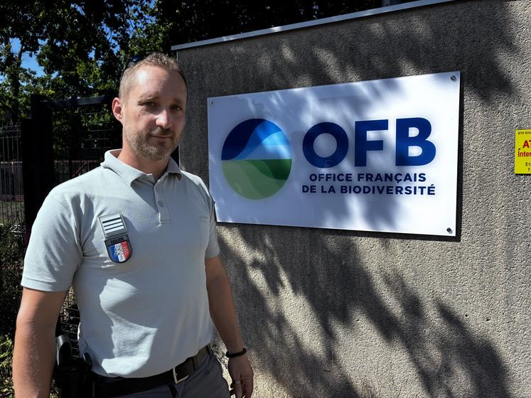 Mathieu Rhoné est chef de service de l'Office français de la biodiversité (OFB) en Charente depuis 3 ans et demi.