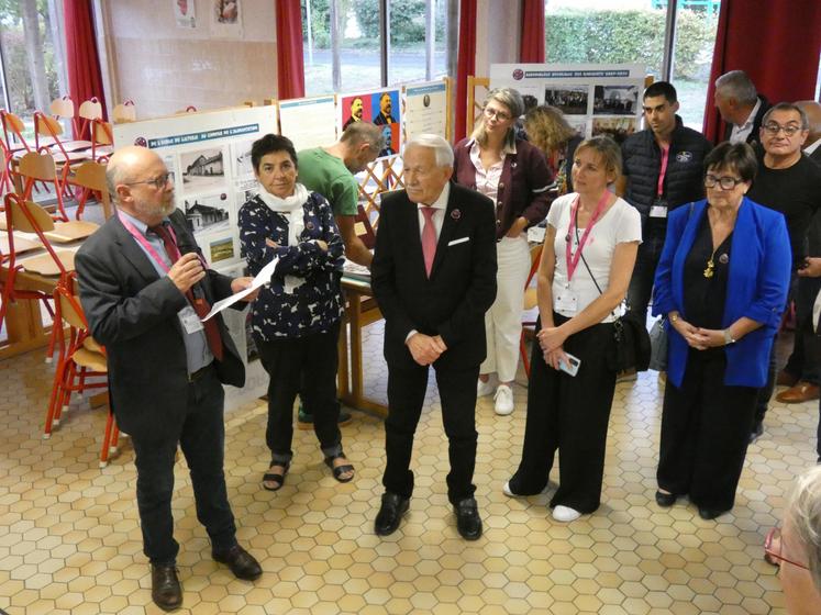 Élus locaux et anciens élèves ont célébré cet anniversaire aux côtés de nombreux « babigeots », anciens élèves de l'Enilia.