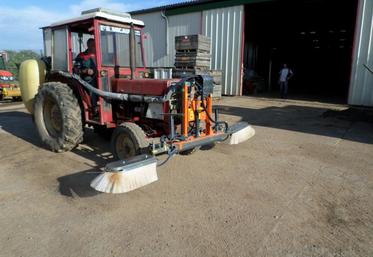 Les nouveaux points de l’arrêté du 6 juin concernent le remplissage, l’incorporation et le rinçage du pulvérisateur. La mise en application du dispositif est prévue pour le mois de septembre.