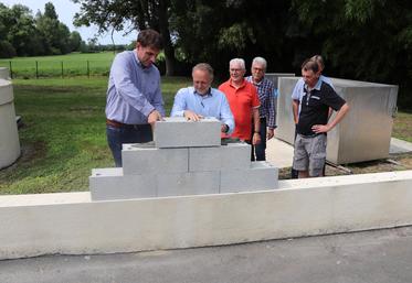 L’usine de traitement des pesticides sera équipée d’un système de filtres à charbon actif.