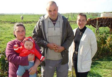 Christelle Voisin, Timéo, Urbino Texeira et Katlyne Renaud-Roudeau.