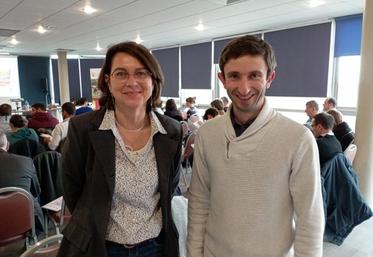 Nathalie Duchiron, animatrice au Point Accueil Installation, et Julien Rouger, le président. 