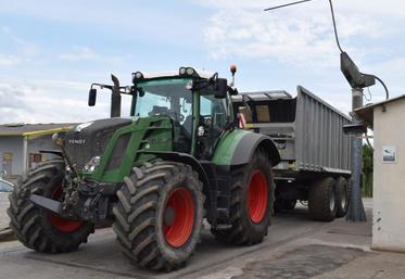 Il peut également être nécessaire de s'adapter aux limitations de tonnage indiquées par les panneaux de signalisation locale.