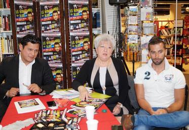 De gauche à droite : Nathanaël Chadouteau, imitateur et organisateur  du festival ; Françoise Bedon, présidente du comité des fêtes d’Angoulême et Alexis Charrier, chanteur.