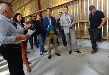 Où est la logique territoriale sur un même marais, certes divisé en communes ? Au centre, Jean-Baptiste Milcamps et Fabrice Rigoulet-Roze.A gauche, Marie-Bénédicte Barral.