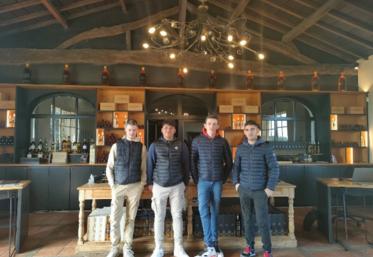 Quatre élèves du lycée agricole de Jonzac ont découvert une exploitation de Sauternes.