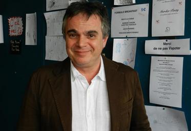 Entre visite, conférence de presse, dédicaces et débat, Alexandre Jardin a mené un véritable marathon lors de sa venue à Angoulême.