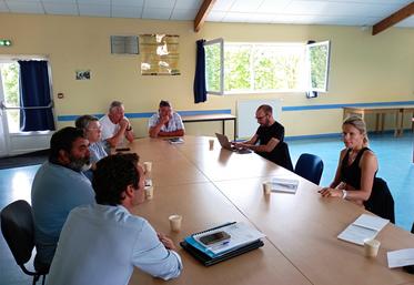 La députée Anne-Laure Babault est venue à la MFR de Saint-Germain-de-Marencennes pour parler formation et l’installation.