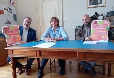 Estelle Leprêtre, sous-préfète de Jonzac, entourée de Frédéric Dajean, directeur de l’agence pôle emploi de Jonzac, et de Geoffrey Edely, chargé des Ressources Humaines au BNIC, pour présenter la journée du 28 avril lors d’une conférence de presse. 