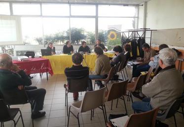 Débat à Angoulême sur le thème de l'agriculture bio et locale