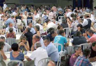 1700 adhérents conviés à Saintes.