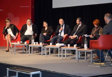 Lors de la table ronde, plusieurs idées et problématiques ont été mises en avant pour rendre la région Nouvelle-Aquitaine attractive : créer une marque touristique, favoriser l’emploi, agréger les données…