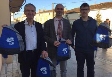 Alain Thibault, Philippe Doublet et Thierry Buna, le trio dirigeant de la coop de Matha.
