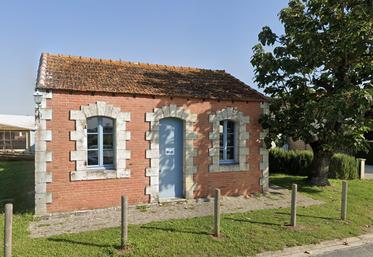 Le musée est installé au sein de l’ancienne billetterie de l’embarcadère du vapeur Bordeaux-Royan, réhabilitée au début des années 2000.