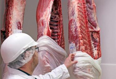 Le ticket de pesée fiscale, sur lequel apparaît, entre autres, le nom de l’éleveur et de l’abatteur