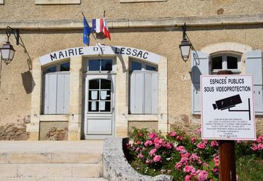 De plus en plus de communes s’équipent de caméras. Informée, la population l’accepte plutôt bien selon les maires interrogés.