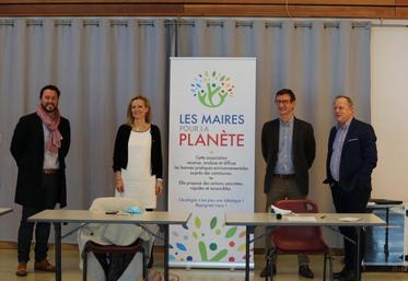 De gauche à droite, les responsables de la nouvelle association : Alexandre Grenot, Sylvie Marcilly, Vincent Paul-Roland et Stéphane Villain.