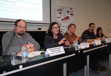 «Pour l’instant, on a l’impression que ce sont les maillons intermédiaires qui font les choix, au détriment des producteurs de lait et des consommateurs», s’inquiète  Marie-Thérèse Bonneau.