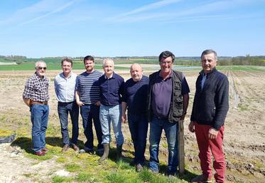 La retenue d’eau bâchée de Michel Bouchet permettra d’irriguer,
à terme, les 3 013 noyers de son verger.