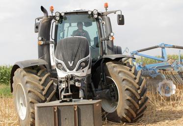 La répétition des manœuvres en bout de parcelle devient moins contraignante lorsque l’on n’a plus qu’un tour de volant à faire pour braquer les roues.