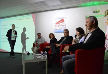 Plusieurs intervenants ont débattu lors de la table ronde sur l’alimentation de proximité.