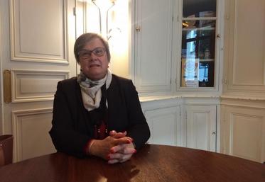Geneviève Brangé, présidente de la CMA16, s’inquiète de la capacité des chambres consulaires à maintenir un service de proximité.
