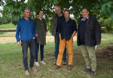 De gauche à droite : Jean-Luc Manguy, Florence Thivet, Pascal Laurent, Nicolas Wisser et le député, Jérôme Lambert.