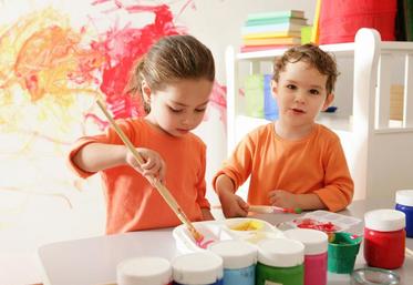 Des aides complémentaires pour le jeune enfant, les études, mais aussi pour les loisirs ou la formation BAFA.