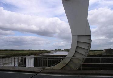 Un nouveau pont de Braud… sans système de levée de chaussée.