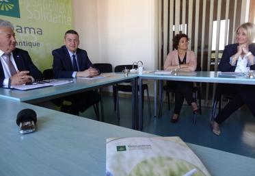 Dominique Boucherit, président, Bruno Fleury, directeur financier, Marine Chasseigne, et Valérie Faurisson Hubert.
